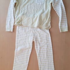 【ユーズド】ベルメゾン　パジャマ　長袖　黄色/ストライプ　140cm