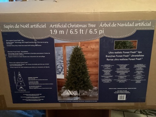 コストコ大変大きなクリスマスツリー