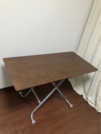 ニトリ　高さ調節可能テーブル