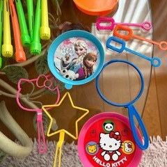 バブル液セット ハローキティ アナと雪の女王のデザイン　八景島の画像