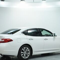 日産 フーガ　ハイブリッド 　ＦＵＧＡ　ＨＹＢＲＩＤ　ＶＩＰ　Package入庫しました　！！の画像