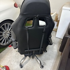ゲーミングチェアの画像