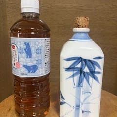 陶器の角ボトルの画像