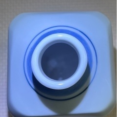陶器の角ボトルの画像
