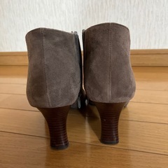 ネオリズム　ショートブーツ　25.5EEの画像