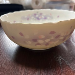 【最終値下げ】宇野千代　深皿　桜の模様の画像