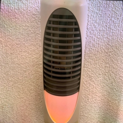 ★新品未使用★動作OK！ 小型空気清浄機 コンパクトなのに脱臭、イオニックブリーズ 空気清浄機 フィルターなし 交換不要 部屋干し 消臭　ペットの匂い対策 犬　猫 トイレ　家電  ライト 電気