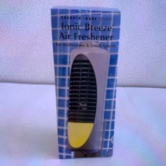 ★新品未使用★動作OK！ 小型空気清浄機 コンパクトなのに脱臭、イオニックブリーズ 空気清浄機 フィルターなし 交換不要 部屋干し 消臭　ペットの匂い対策 犬　猫 トイレ　家電  ライト 電気 の画像