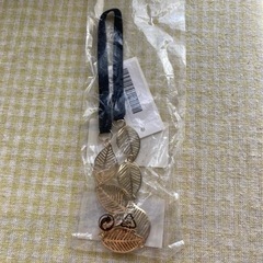 未開封未使用タグ付き　H&M　リーフヘアバンド（ゴールド）