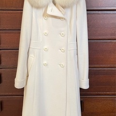 フォックスファー付き　白　ロング　アンゴラ
コート