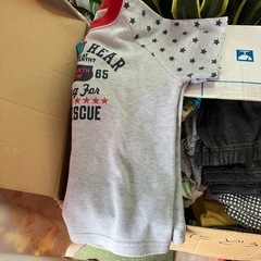 子供の服の画像