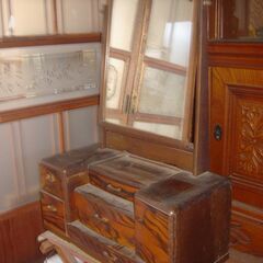 家具　食器棚　タンス　鏡台　サイドボードの画像