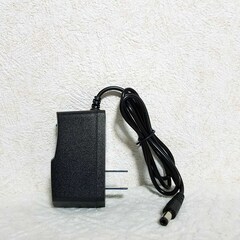 【新品】スーパーファミコンACアダプター　10V,1A　ユニバー...