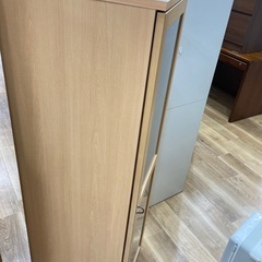 【トレファク高槻店】取りに来られる方限定！ナチュラルなキャビネットのご紹介です！の画像