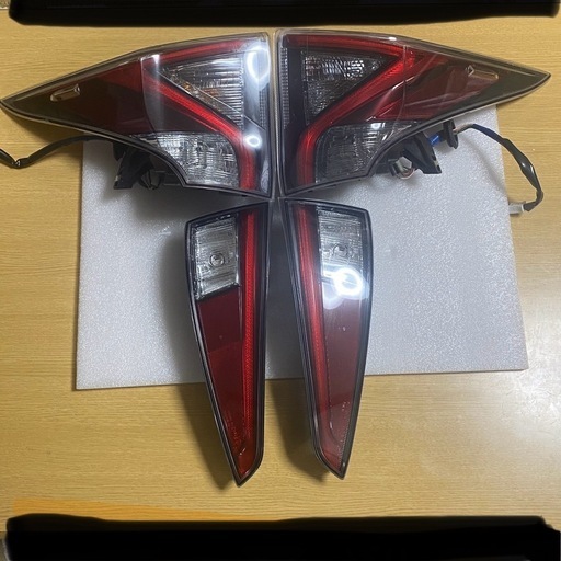 50 プリウス　前期　純正テールランプ　4点セット