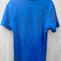 GAP  VネックTシャツの画像