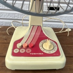 【GO-385】東芝 扇風機 F-114R 昭和レトロ 当時物の画像