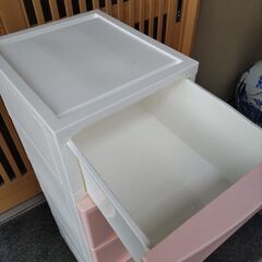 収納ボックスの画像