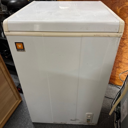 レマコム 三温度帯 冷蔵/チルド/冷凍ストッカー 100L RRS-100NF - 業務用冷凍庫 - 機能 : 温度調整ダイヤル（冷蔵 8～0℃/チルド 0～-5℃/冷凍 -5～-20℃）・急速冷凍機能付き・自然冷媒 ノンフロン冷媒