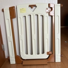 ベビーゲイト　ペットゲイト　扉付きつっぱりタイプ　スマートゲイト...