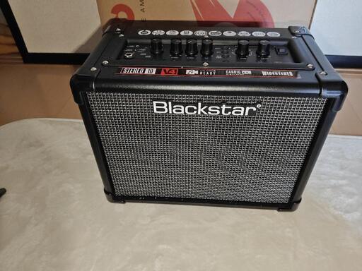 ギターアンプ　blackstar idcore stereo10 v4