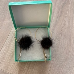 ピアス