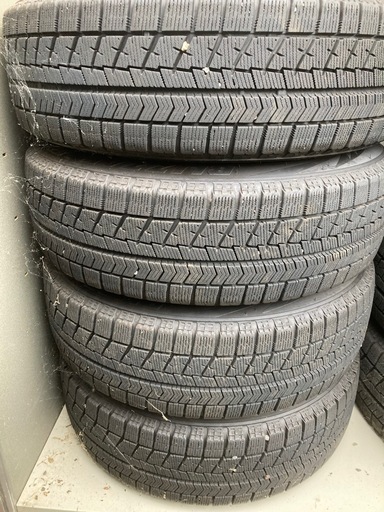 【取引中】BSスタットレスタイヤ175/65-15