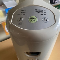 [お話し中】フィルターに劣化あり❗️ コロナ　衣類乾燥機能付き除湿機の画像