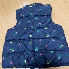 新品同様！babyGAP ダウンベスト　4歳　105cm
の画像