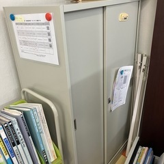 書類棚