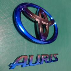 トヨタ　オーリス　エンブレム　チタン焼き色風　AURIS　150系の画像
