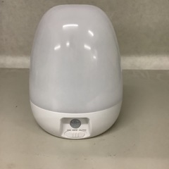 LEDナイトライト　人感センサー80ルーメン電池式　リサイクルシ...