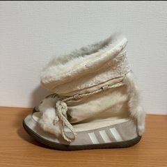 adidas アディダス　ブーツの画像
