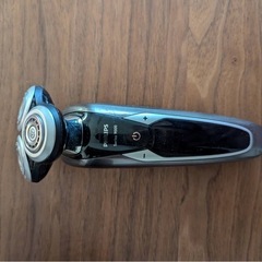 髭剃りPHILIPS Series 9000