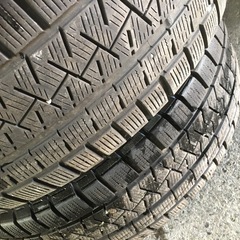 プリウス用スタッドレスの画像