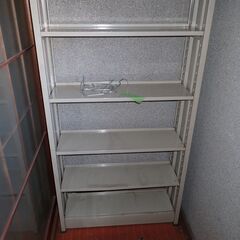 スチール本棚