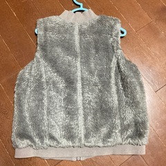 スキップランド　モコモコベスト　サイズ120の画像