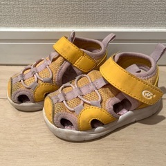 13センチ　サンダルの画像