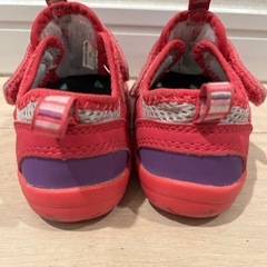 BREEZE 14センチ　サンダルの画像