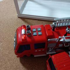 消防車　2台セットの画像