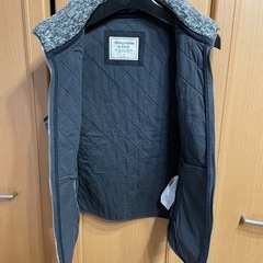 Ａbercrombie&Ｆitch ベスト　Sサイズの画像