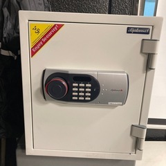 中古金庫  【耐火】【耐水】diplomat 