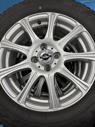 ロッキー　ライズ　
スタッドレスタイヤ　16インチ