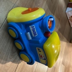 おもちゃ三種類の画像