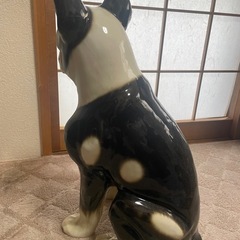 ボストンテリアの陶器製の置物の画像