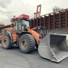 【株式会社トランスポート・アプローチ】〈大型車輌及び車輌系建設機械運転手〉日本製鉄株式会社の製鉄所構内での運搬作業/最大給与月給38万円の画像