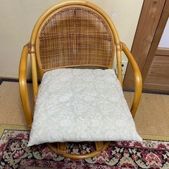 籐 ラタン 回転椅子 チェア 昭和 レトロ(クッション付き)の画像