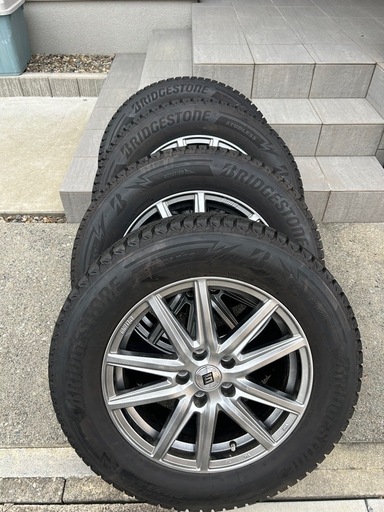 2022年製　ブリザック  225/65R17 スタッドレスタイヤ　ハリアー　cx5 cx8 rav4 エクストレイル　岐阜　愛知