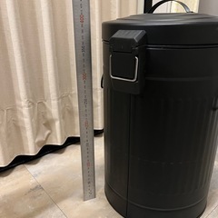ゴミ箱 ブラックの画像