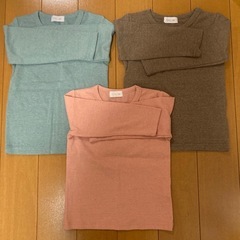 長袖シャツ　サイズ90 　3枚セット　未使用と美品
の画像